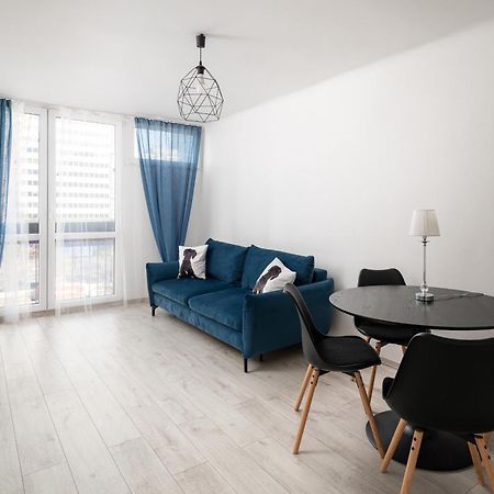Grzybowska Blue City Centre Apartment Warsaw Ngoại thất bức ảnh