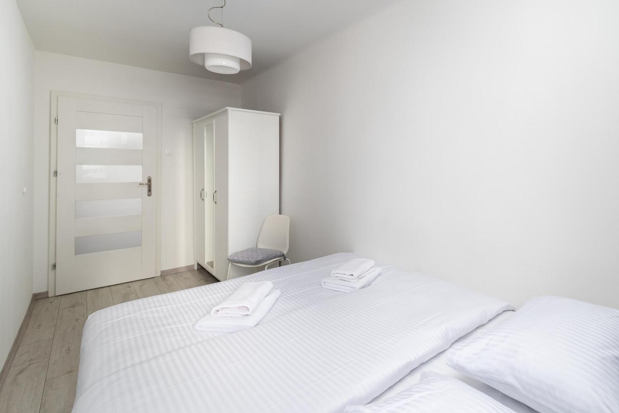 Grzybowska Blue City Centre Apartment Warsaw Ngoại thất bức ảnh